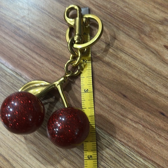 Cherry Charm Key Chain Key Card Wallet Holder Gold Tone & Sparkle Vibrant Red - Picture 5 of 6